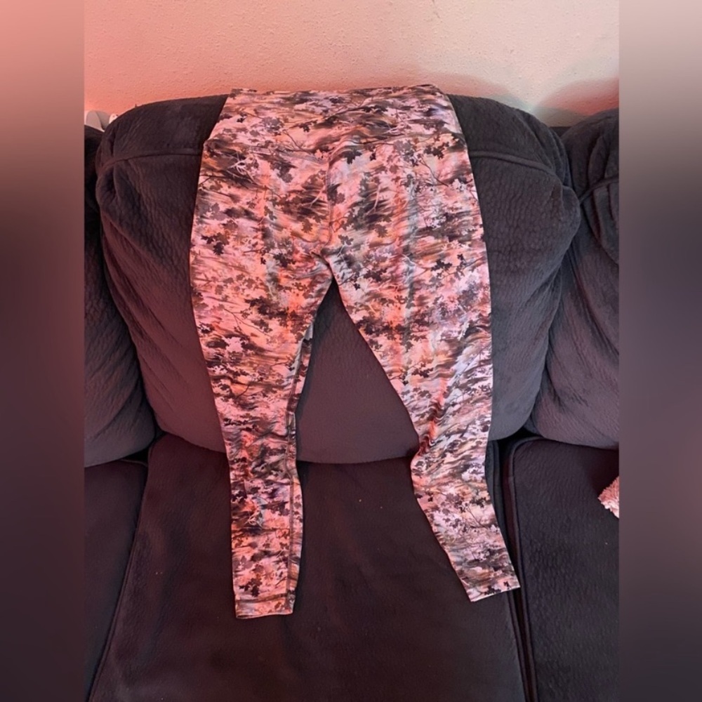 Lululemon Leggings - Picture 9 of 17